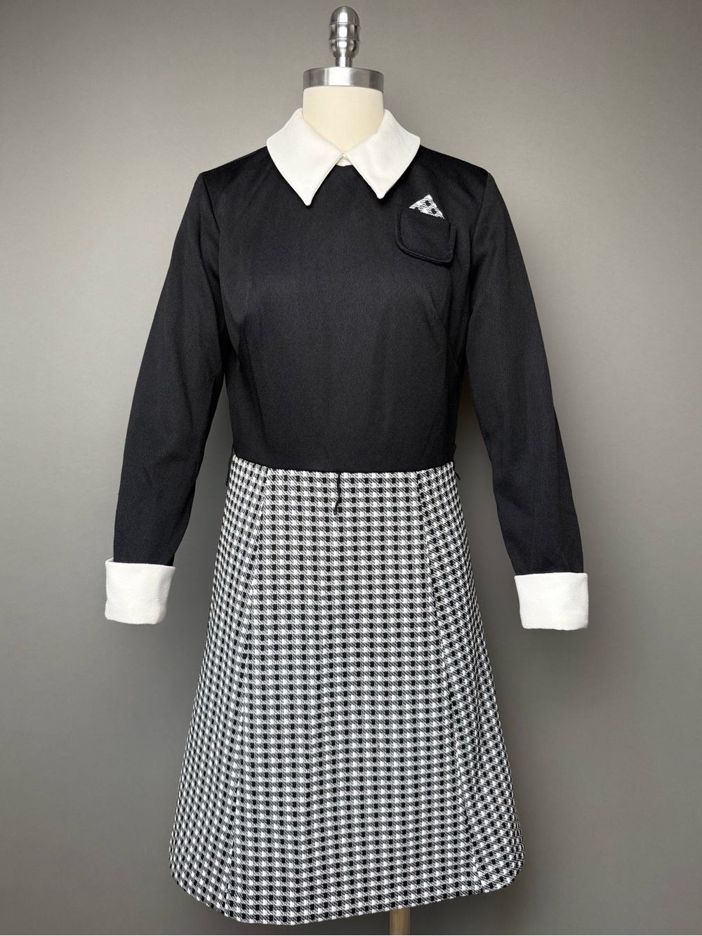 Vintage Black White Mod Checkered Long Sleeve Collar Dress
